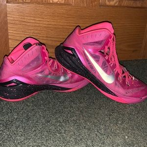 Nike HyperDunks Breast Cancer Awareness Edition